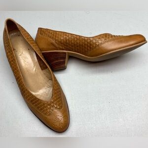 Tan Leather Pumps, 7  with Issues Fall Sales